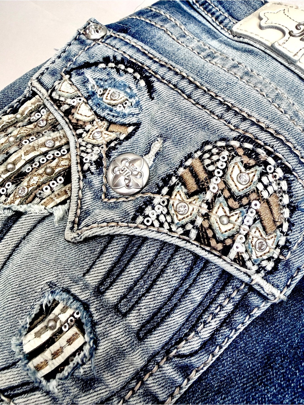 Womens Miss Me Jeans Size 34 Skinny Y2K Rhinestone Angel Wings Embellished Blue - Picture 2 of 10